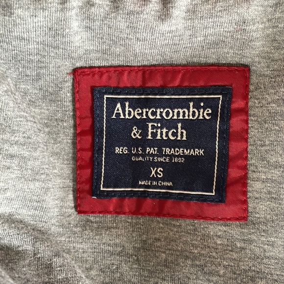 Abercrombie & Fitch mini sherpa fleece puffer. - Picture 7 of 9